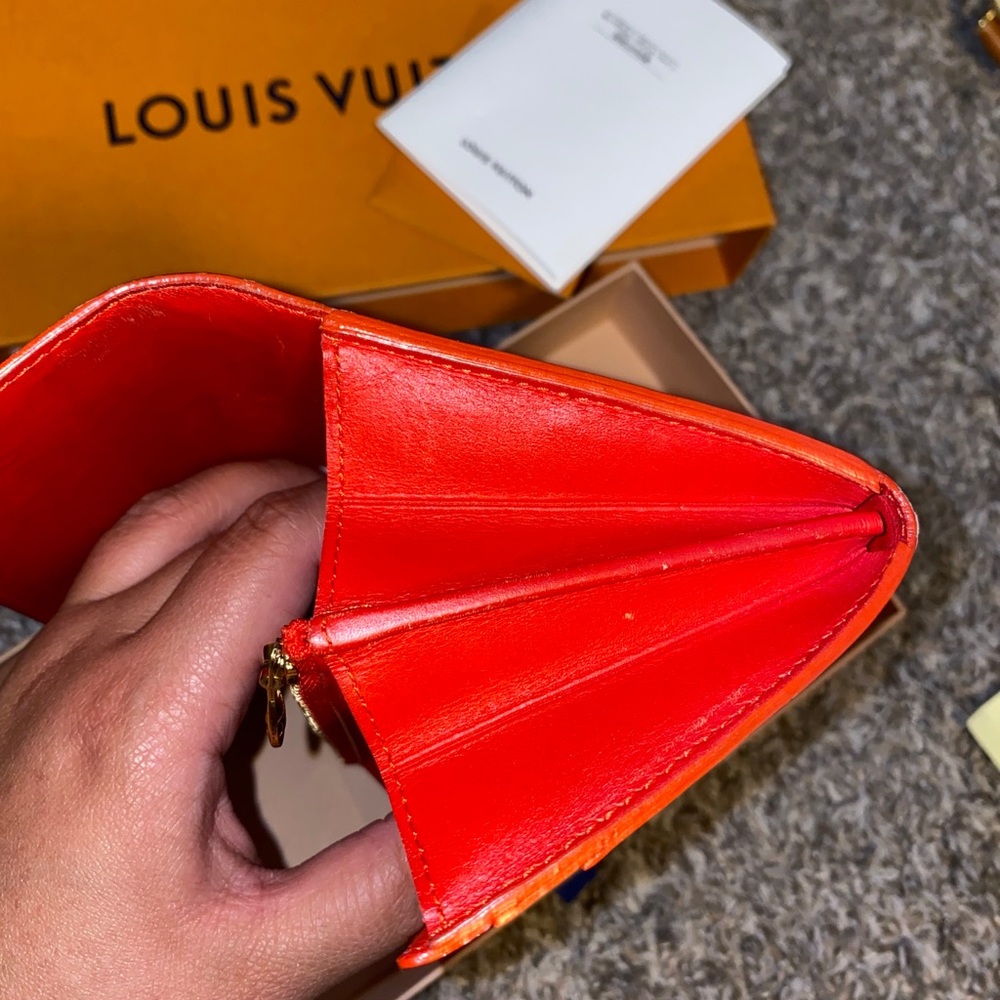 Authentic Lv - image 6